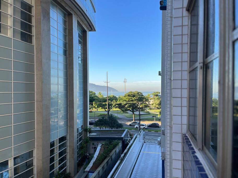 Apto Pe Na Areia No Gonzaga - Recem Reformado! Apartamento Santos (Sao Paulo)